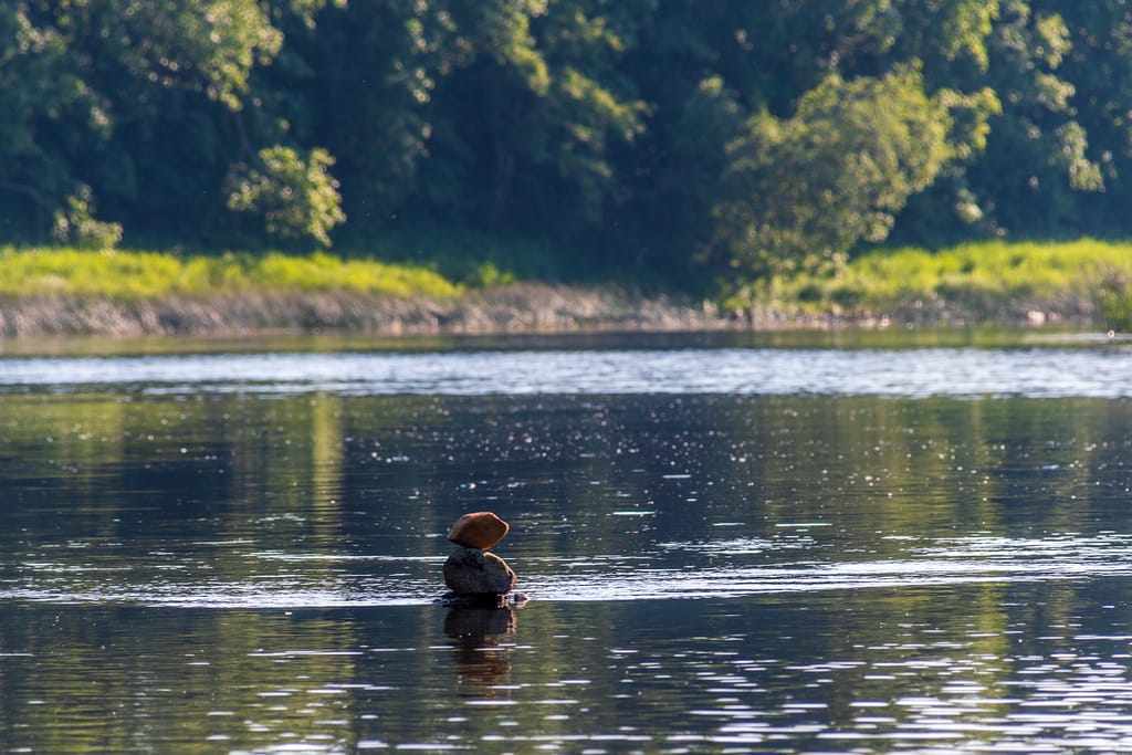 Kevadine kanuumatk Pärnu jõel on üks neid haruldasi kogemusi, mis võimaldavad sul tõeliselt ühenduda loodusega ning avastada selle võlusid veidi teises valguses